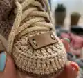 Baby Sneakers Crochet Pattern step 3 - details and accessories