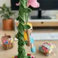 Flower Garden Lamp Amigurumi Pattern step 2 - assembly progress