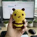 Bee No Sew Amigurumi Pattern step 4 - final assembly and finishing