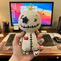 Voodoo Doll Amigurumi Pattern step 2 - assembly progress