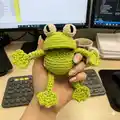 Crochet Frog Amigurumi Pattern step 1 - construction progress