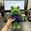 Minimal Frog Amigurumi Pattern step 1 - construction progress