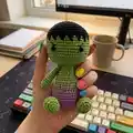 Hulk Amigurumi Pattern step 4 - final assembly and finishing
