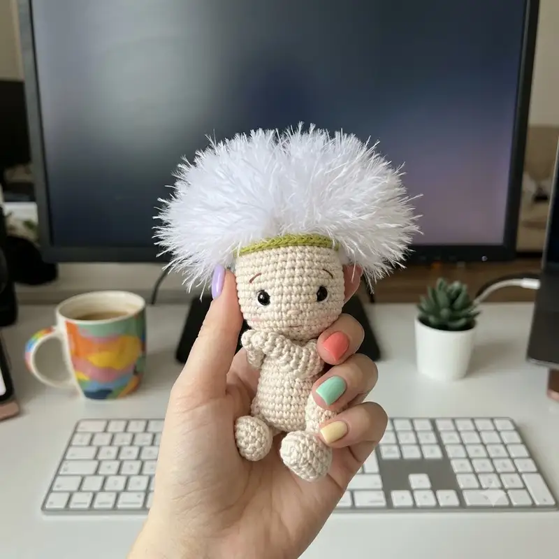 Complimentary Intermediate crochet pattern: Baby Dandelion Amigurumi Pattern - Simple to follow guide