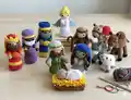 Nativity Crochet Amigurumi Pattern step 3 - details and accessories